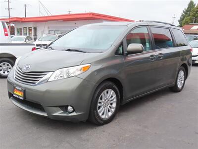 2014 Toyota Sienna XLE 8-Passenger - Photo 2 - Santa Cruz, CA 95062