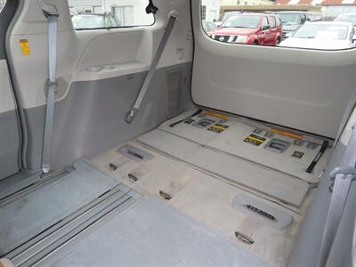 2014 Toyota Sienna XLE 8-Passenger - Photo 43 - Santa Cruz, CA 95062