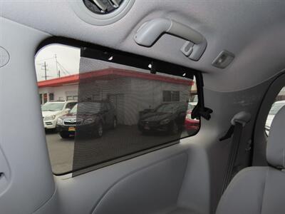 2014 Toyota Sienna XLE 8-Passenger - Photo 39 - Santa Cruz, CA 95062