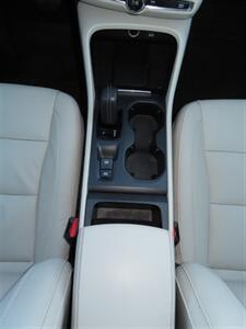 2020 Volvo XC40 T5 Momentum - Photo 15 - Santa Cruz, CA 95062