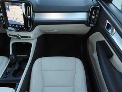 2020 Volvo XC40 T5 Momentum - Photo 21 - Santa Cruz, CA 95062