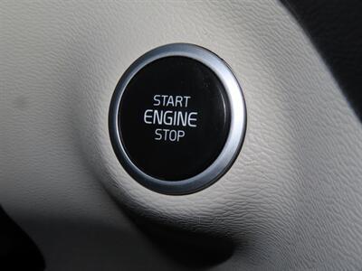 2020 Volvo XC40 T5 Momentum - Photo 9 - Santa Cruz, CA 95062