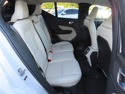 2020 Volvo XC40 T5 Momentum - Photo 32 - Santa Cruz, CA 95062