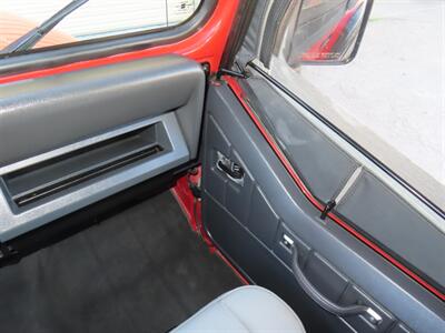 1992 Jeep Wrangler 4WD - Photo 21 - Santa Cruz, CA 95062