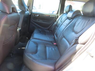 2006 Volvo V70 2.4 - Photo 21 - Santa Cruz, CA 95062