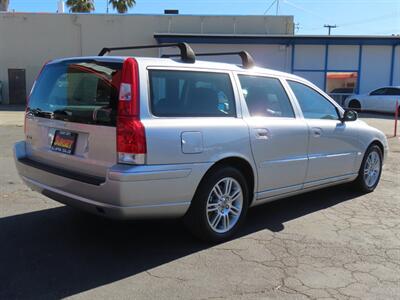 2006 Volvo V70 2.4 - Photo 4 - Santa Cruz, CA 95062