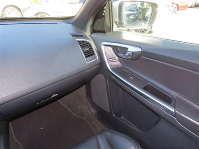 2014 Volvo XC60 T6 R-Design AWD Platinum   - Photo 30 - Santa Cruz, CA 95062