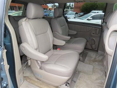 2007 Toyota Sienna XLE Limited 7-Passenger AWD - Photo 32 - Santa Cruz, CA 95062