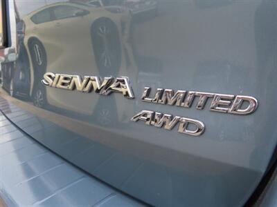 2007 Toyota Sienna XLE Limited 7-Passenger AWD - Photo 5 - Santa Cruz, CA 95062