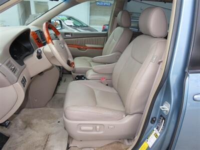 2007 Toyota Sienna XLE Limited 7-Passenger AWD - Photo 6 - Santa Cruz, CA 95062