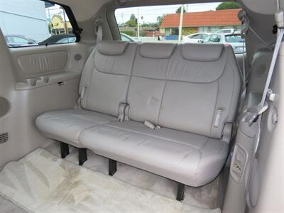 2007 Toyota Sienna XLE Limited 7-Passenger AWD - Photo 36 - Santa Cruz, CA 95062