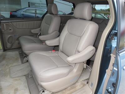 2007 Toyota Sienna XLE Limited 7-Passenger AWD - Photo 30 - Santa Cruz, CA 95062