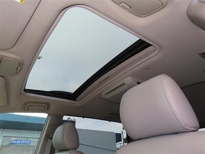 2007 Toyota Sienna XLE Limited 7-Passenger AWD - Photo 10 - Santa Cruz, CA 95062