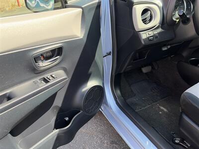 2012 Toyota Yaris 3-Door L - Photo 11 - Santa Cruz, CA 95062