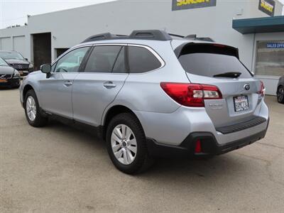 2018 Subaru Outback 2.5i AWD Premium   - Photo 3 - Santa Cruz, CA 95062