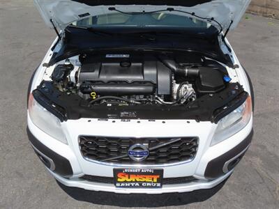 2015 Volvo XC70 T6 AWD Premier Plus   - Photo 41 - Santa Cruz, CA 95062