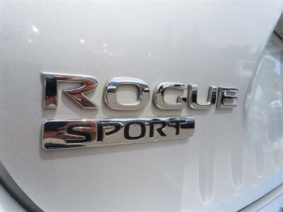 2019 Nissan Rogue Sport S   - Photo 5 - Santa Cruz, CA 95062