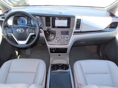 2016 Toyota Sienna XLE Premium 8-Passenger   - Photo 29 - Santa Cruz, CA 95062