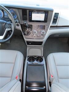 2016 Toyota Sienna XLE Premium 8-Passenger   - Photo 18 - Santa Cruz, CA 95062