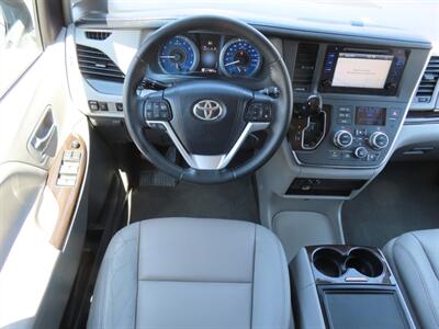 2016 Toyota Sienna XLE Premium 8-Passenger   - Photo 7 - Santa Cruz, CA 95062