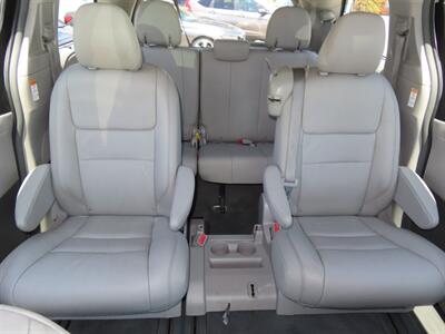 2016 Toyota Sienna XLE Premium 8-Passenger   - Photo 39 - Santa Cruz, CA 95062