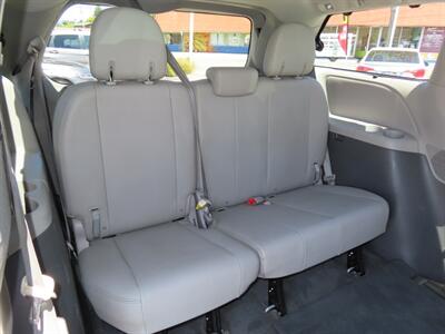 2016 Toyota Sienna XLE Premium 8-Passenger   - Photo 44 - Santa Cruz, CA 95062