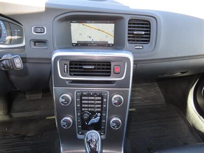 2016 Volvo V60 T5 Drive-E Platinum   - Photo 20 - Santa Cruz, CA 95062