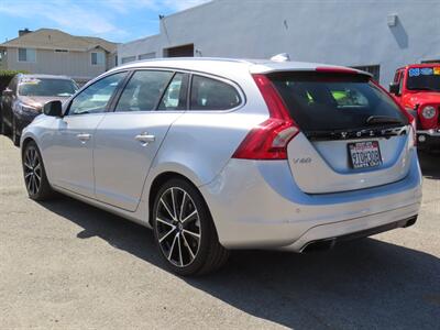 2016 Volvo V60 T5 Drive-E Platinum   - Photo 3 - Santa Cruz, CA 95062