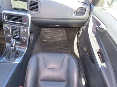 2016 Volvo V60 T5 Drive-E Platinum   - Photo 28 - Santa Cruz, CA 95062