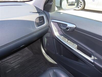 2016 Volvo V60 T5 Drive-E Platinum   - Photo 29 - Santa Cruz, CA 95062