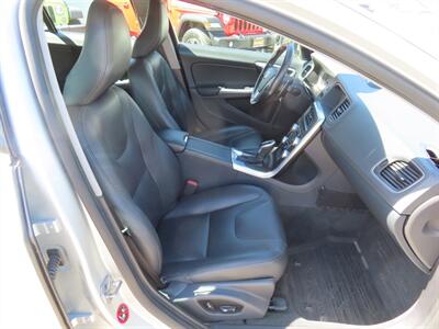 2016 Volvo V60 T5 Drive-E Platinum   - Photo 26 - Santa Cruz, CA 95062