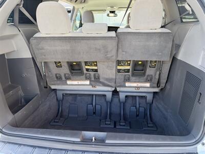 2018 Toyota Sienna LE 7-Passenger AWD - Photo 13 - Santa Cruz, CA 95062