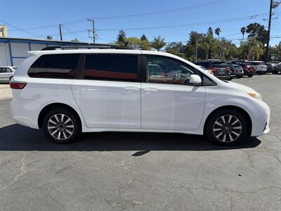 2018 Toyota Sienna LE 7-Passenger AWD - Photo 8 - Santa Cruz, CA 95062