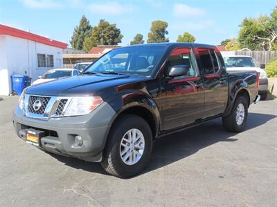 2019 Nissan Frontier SV Crew-Cab - Photo 2 - Santa Cruz, CA 95062