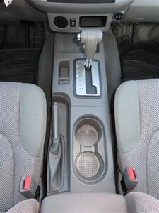 2019 Nissan Frontier SV Crew-Cab - Photo 10 - Santa Cruz, CA 95062