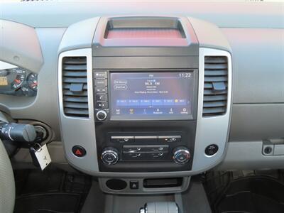 2019 Nissan Frontier SV Crew-Cab - Photo 11 - Santa Cruz, CA 95062
