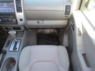 2019 Nissan Frontier SV Crew-Cab - Photo 16 - Santa Cruz, CA 95062