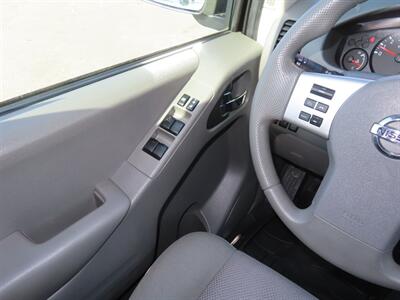 2019 Nissan Frontier SV Crew-Cab - Photo 9 - Santa Cruz, CA 95062