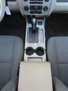 2009 Ford Escape Hybrid AWD - Photo 10 - Santa Cruz, CA 95062