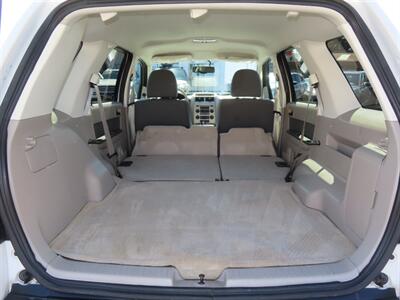 2009 Ford Escape Hybrid AWD - Photo 28 - Santa Cruz, CA 95062