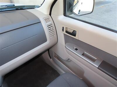 2009 Ford Escape Hybrid AWD - Photo 17 - Santa Cruz, CA 95062