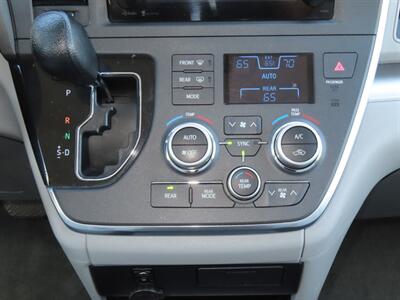 2015 Toyota Sienna LE 8-Passenger   - Photo 21 - Santa Cruz, CA 95062