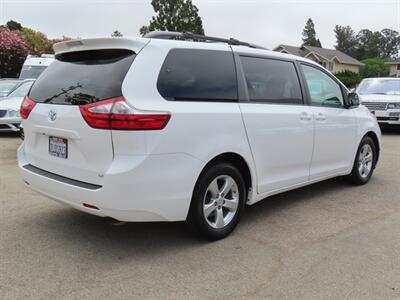 2015 Toyota Sienna LE 8-Passenger   - Photo 4 - Santa Cruz, CA 95062