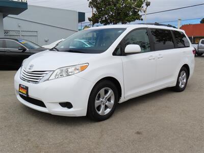 2015 Toyota Sienna LE 8-Passenger   - Photo 2 - Santa Cruz, CA 95062