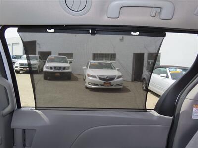 2015 Toyota Sienna LE 8-Passenger   - Photo 27 - Santa Cruz, CA 95062