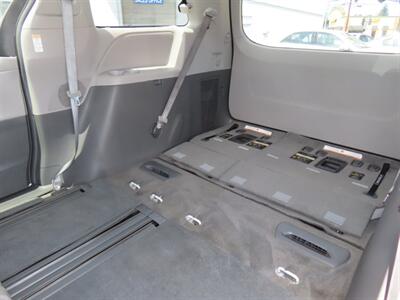 2015 Toyota Sienna LE 8-Passenger   - Photo 39 - Santa Cruz, CA 95062
