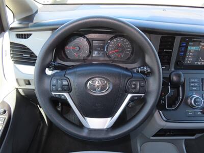 2015 Toyota Sienna LE 8-Passenger   - Photo 8 - Santa Cruz, CA 95062