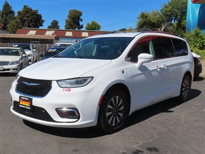2021 Chrysler Pacifica Touring L  Plug In Hybrid - Photo 2 - Santa Cruz, CA 95062