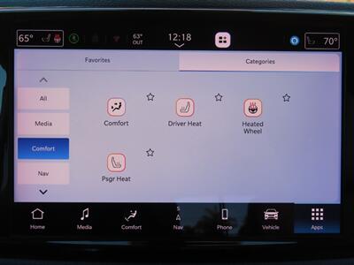 2021 Chrysler Pacifica Touring L  Plug In Hybrid - Photo 16 - Santa Cruz, CA 95062