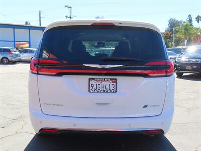 2021 Chrysler Pacifica Touring L  Plug In Hybrid - Photo 57 - Santa Cruz, CA 95062